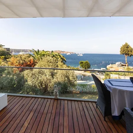 Regal With Shared Pool Near Beach In Bodrum 古托克布库