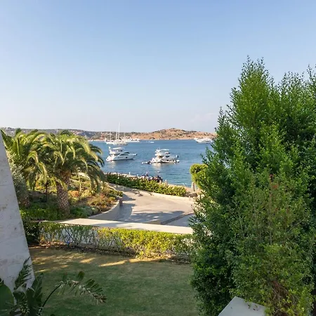 Regal With Shared Pool Near Beach In Bodrum * 古托克布库