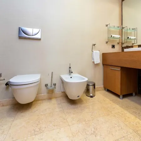 Regal With Shared Pool Near Beach In Bodrum 别墅