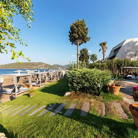 别墅 Regal With Shared Pool Near Beach In Bodrum 古托克布库